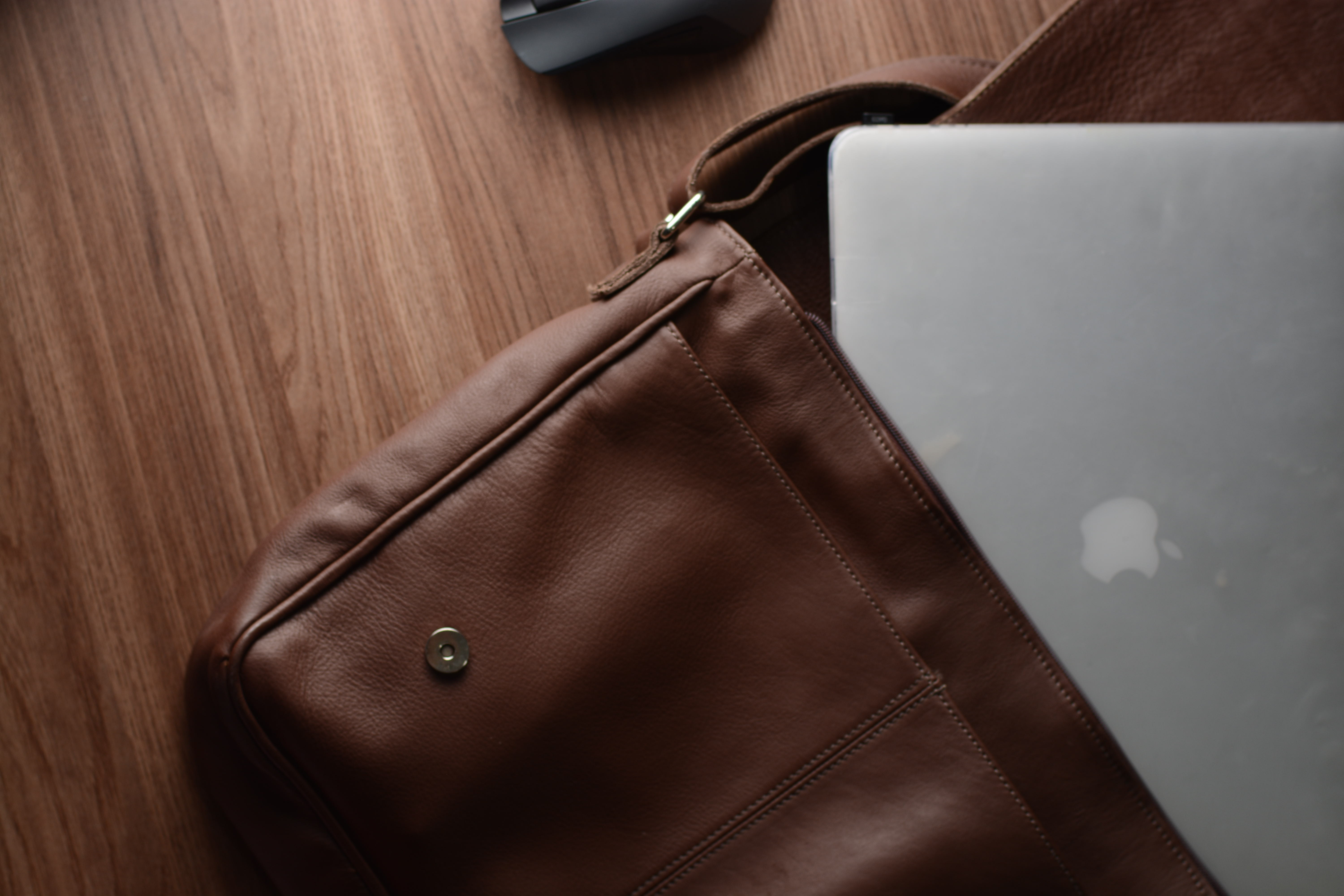 CUORI PORTA NOTEBOOK DE CUERO