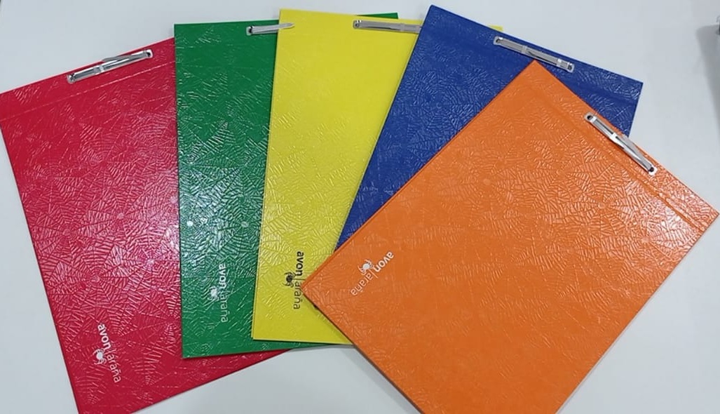 CARPETA DIBUJO ARAĂA N°3 AVON COLORES VARIOS
