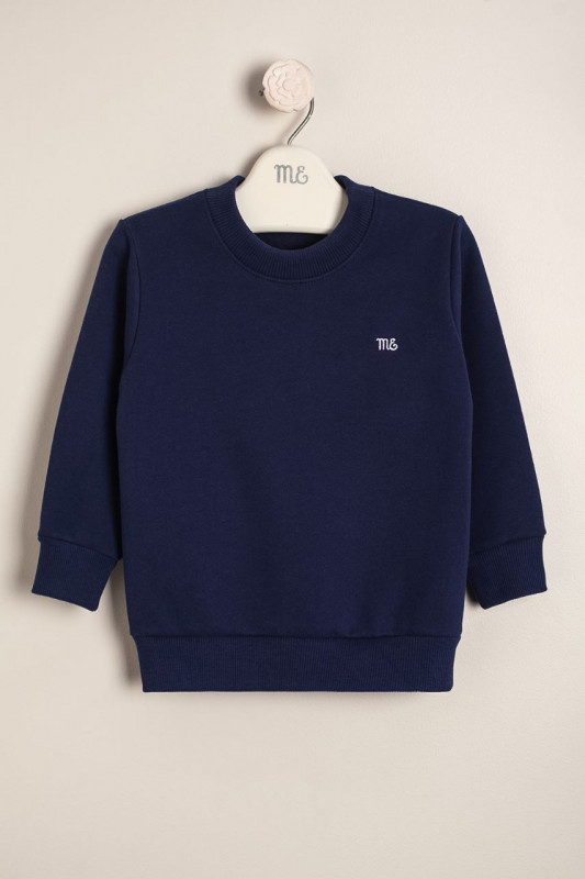 buzo basico con logo az