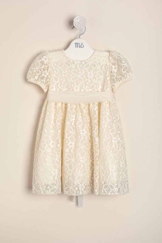 vestido de encaje crudo