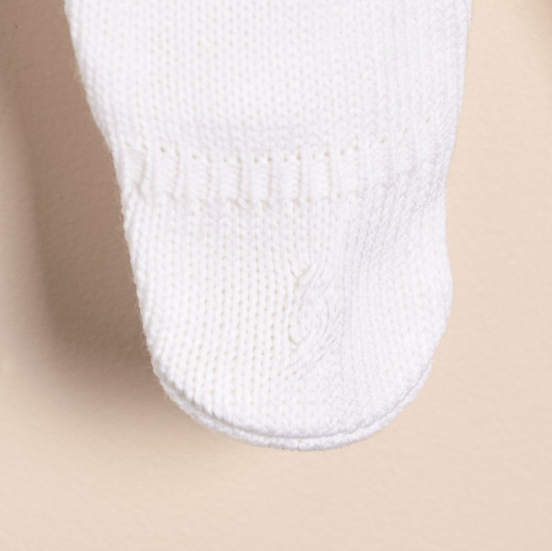 enterito cuello bord con pie blanco