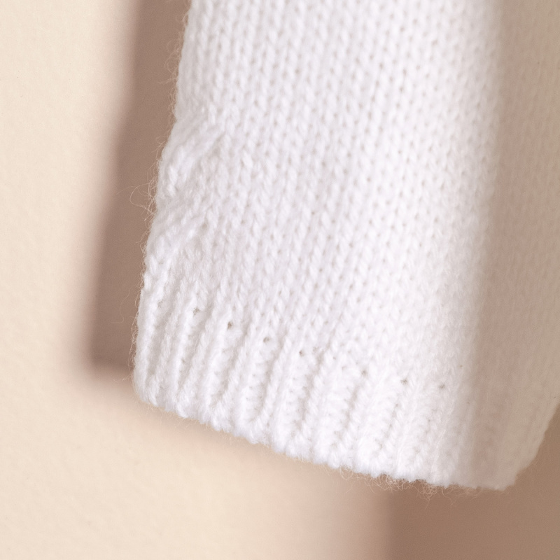 enterito cuello bord con pie blanco