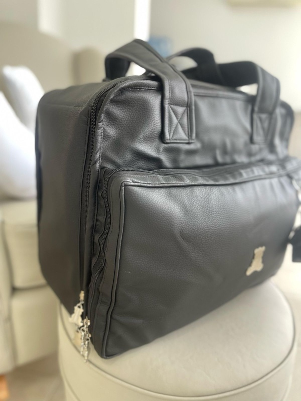 valija ana paula simil cuero negro