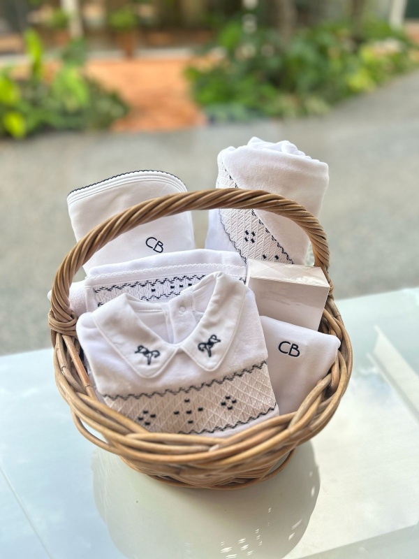 Set de nacimiento smock pony plush