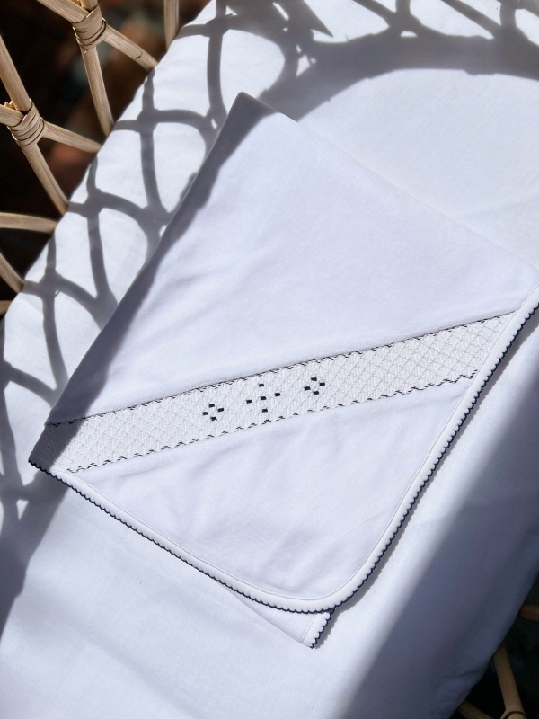 manta smock pony plush