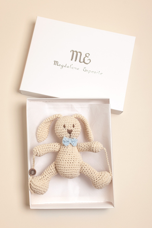 pequeños abrazadores beige c/azul