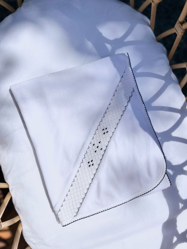 manta smock pony plush