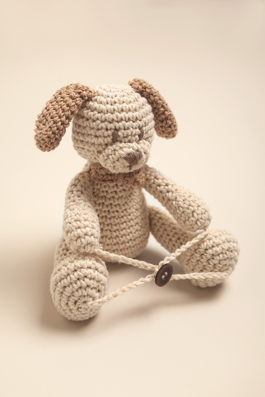 pequeños abrazadores tostado