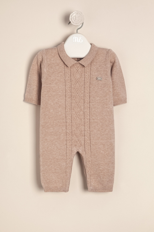 enterito con rombos y cuello beige