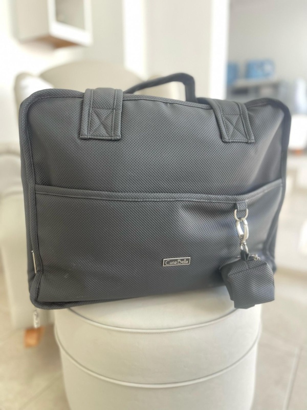 valija sanatorio cuerina puntito negro