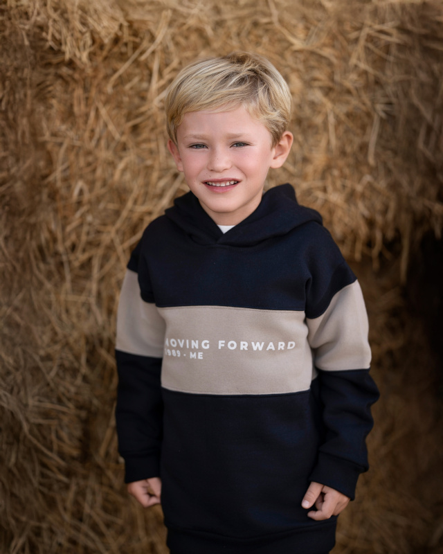 buzo frisa moving forward negro