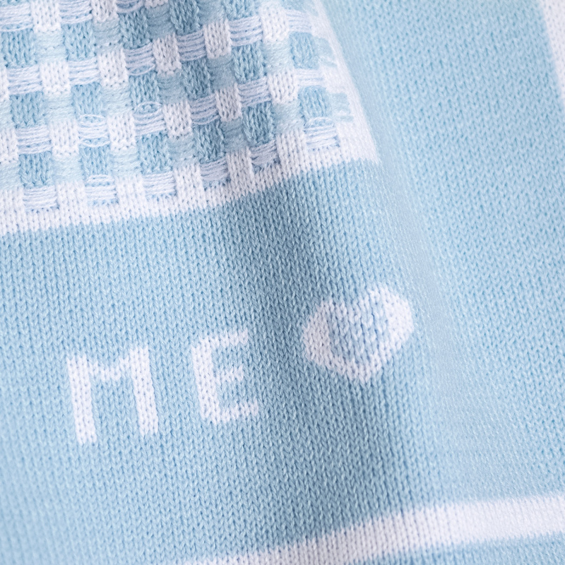 manta clasica celeste