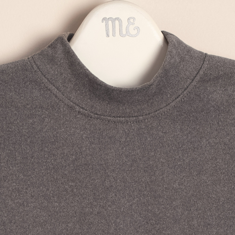 media polera de flecee gris