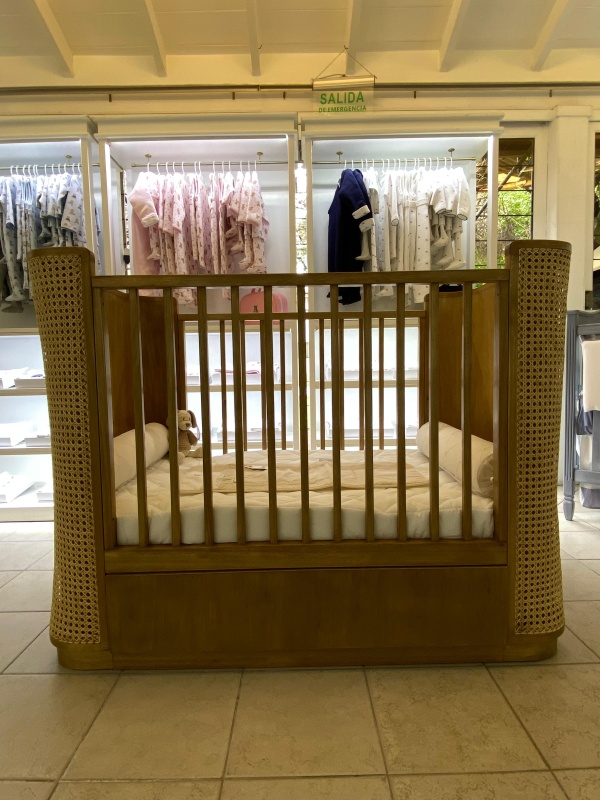 Cuna con cajon y esterilla 1,35x72