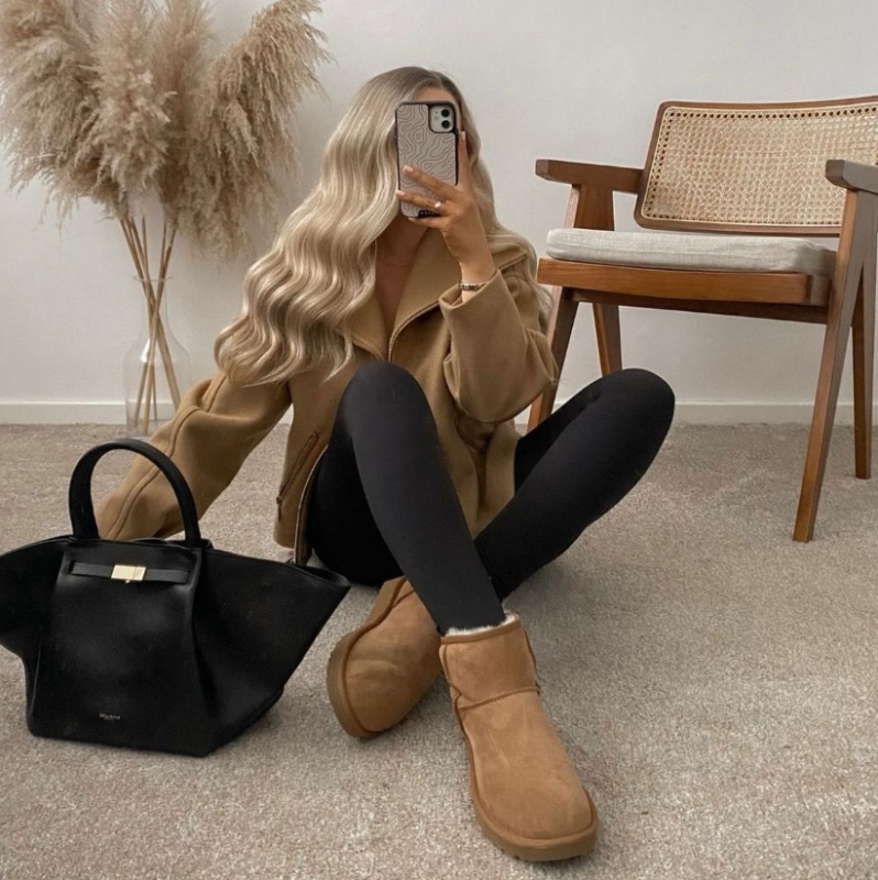 BOTAS CORTAS TIPO UGG