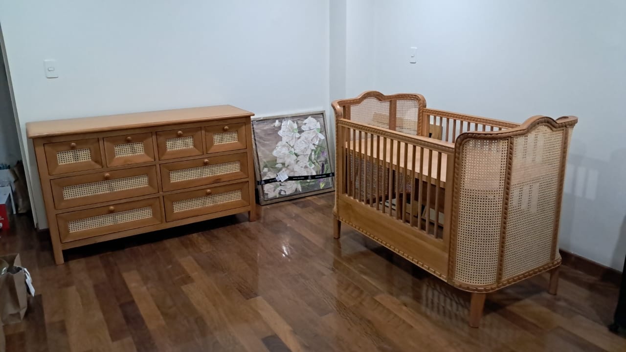 Cuna tallada con esterilla 1,30x70