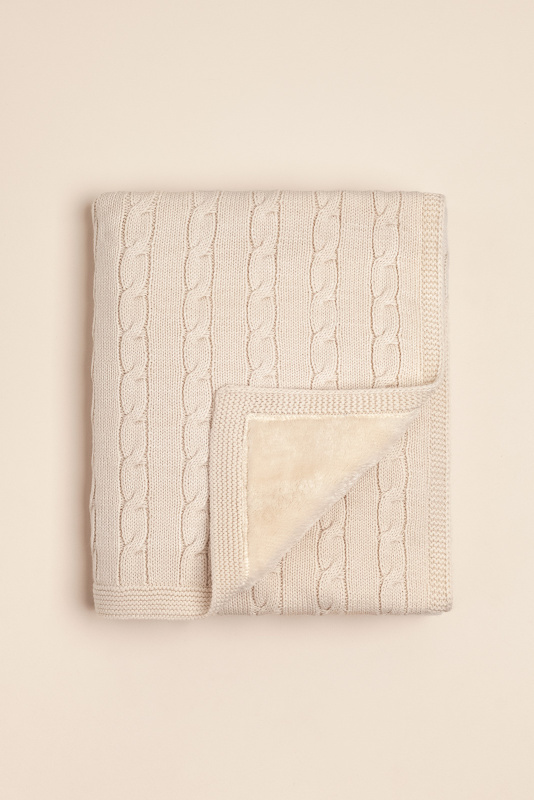 manta forrada con pielcita beige