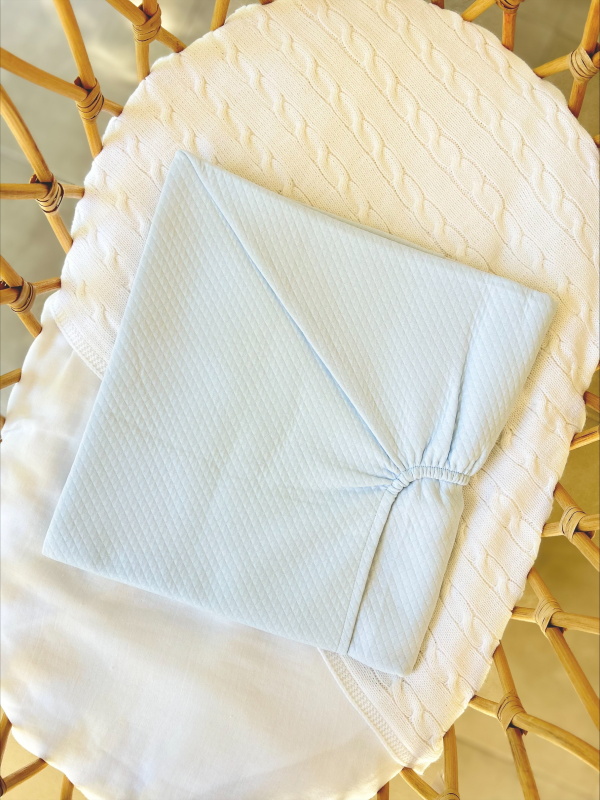 sabana cunita basica matelasse celeste 80x50x8