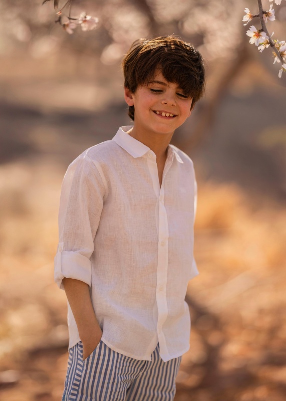 camisa de lino blanco