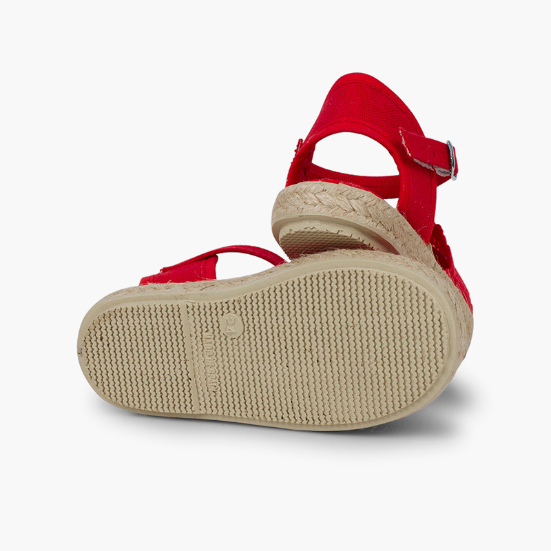 alpargata calada con hebilla rojo