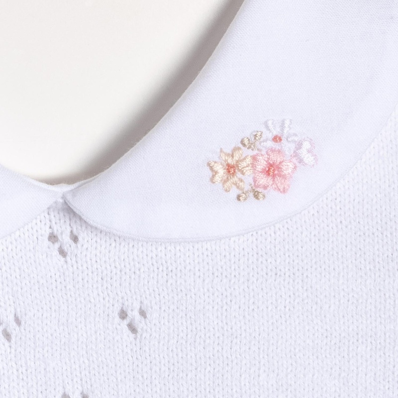 enterito de alg calado con cuello bordado emy bl