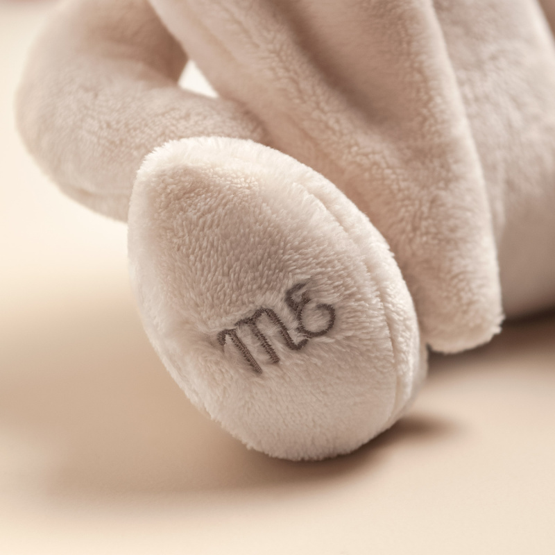 conejo de pielcita bordado