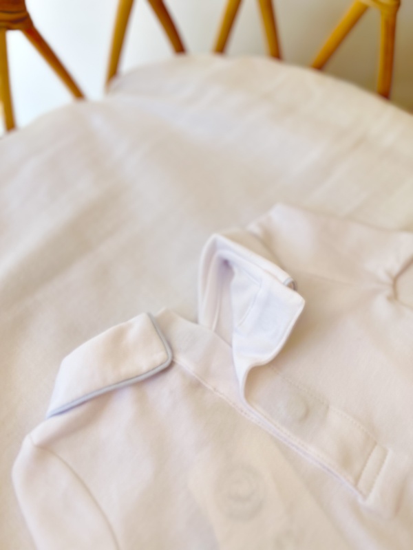 body cuello pico ml broche imantado blanco/cel