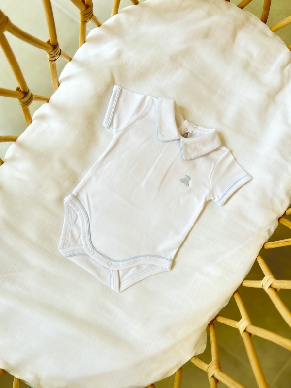 body cuello pico mc blanco/cel