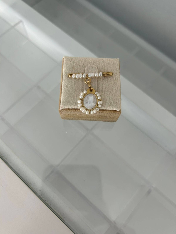 pearl y miraculous baby pin