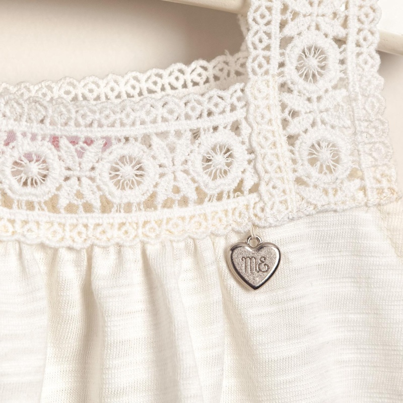 remera sin mangas con guipure de alg