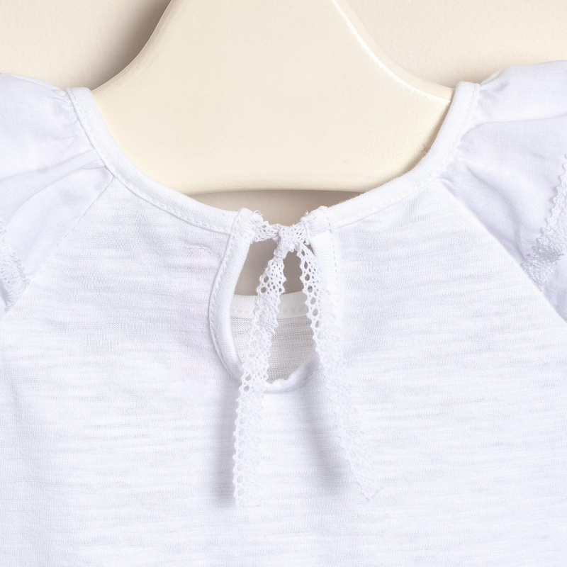 remera de flame con terminacion de puntilla bl