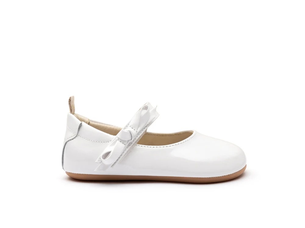 dorothy patent white