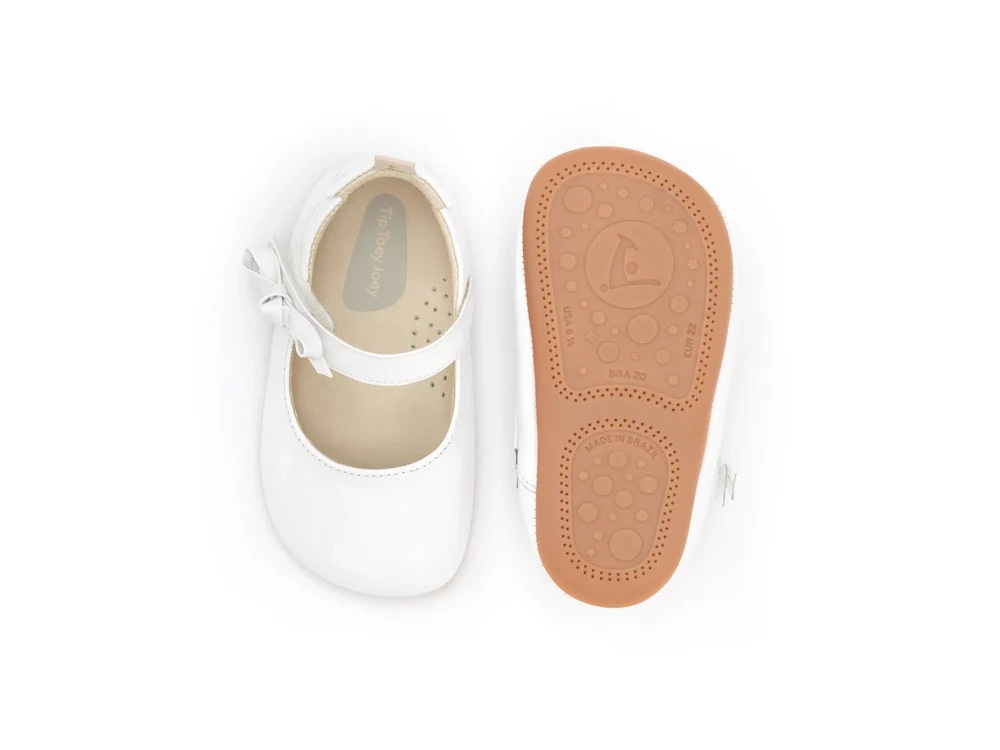 dorothy patent white