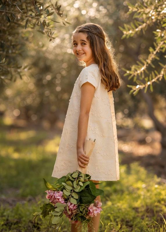 vestido de broderie con bordado mumis