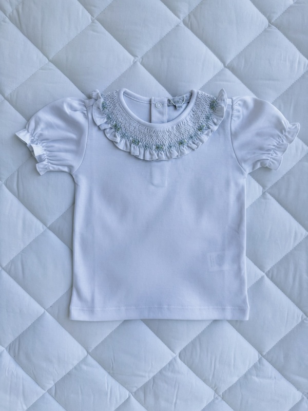 remera cuello smock celeste