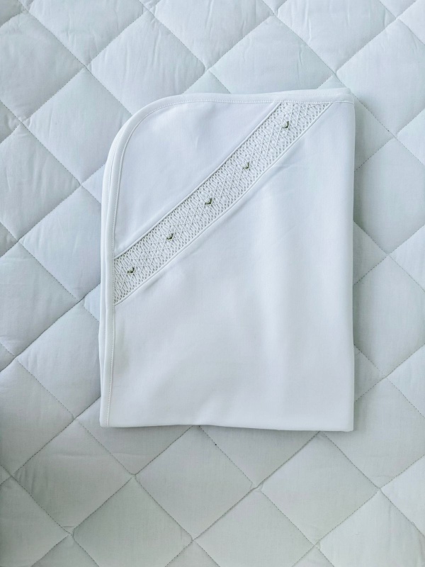 manta cuello bebe smock blanco