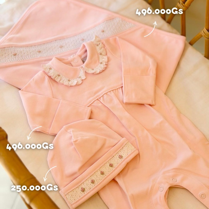 enterito con cuello smock rosa