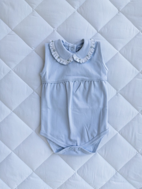 body con cuello smock celeste