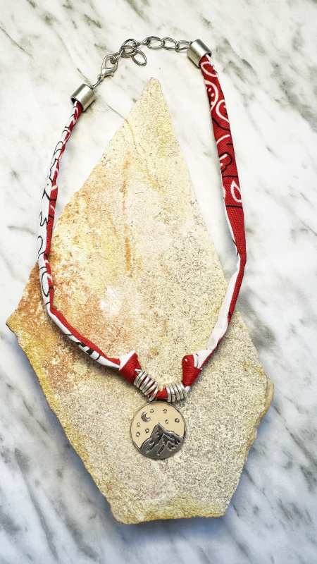 Collar Energy Blanco y Rojo / Montaña Beige