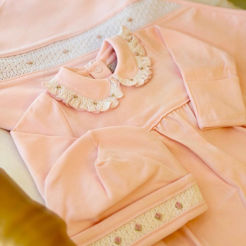 enterito con cuello smock rosa