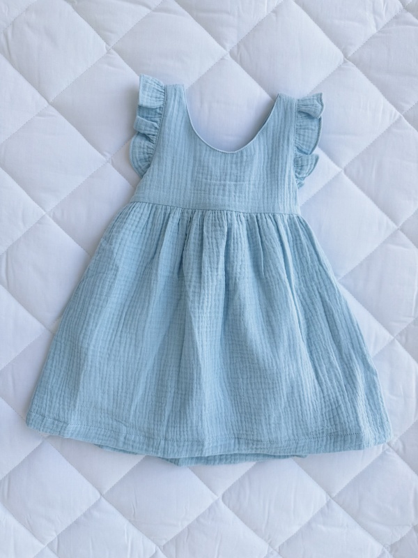 vestido espalda cruzada celeste