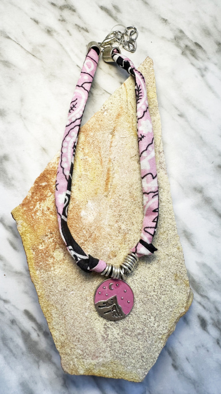 Collar Energy Negro y Rosa / Montaña Rosa