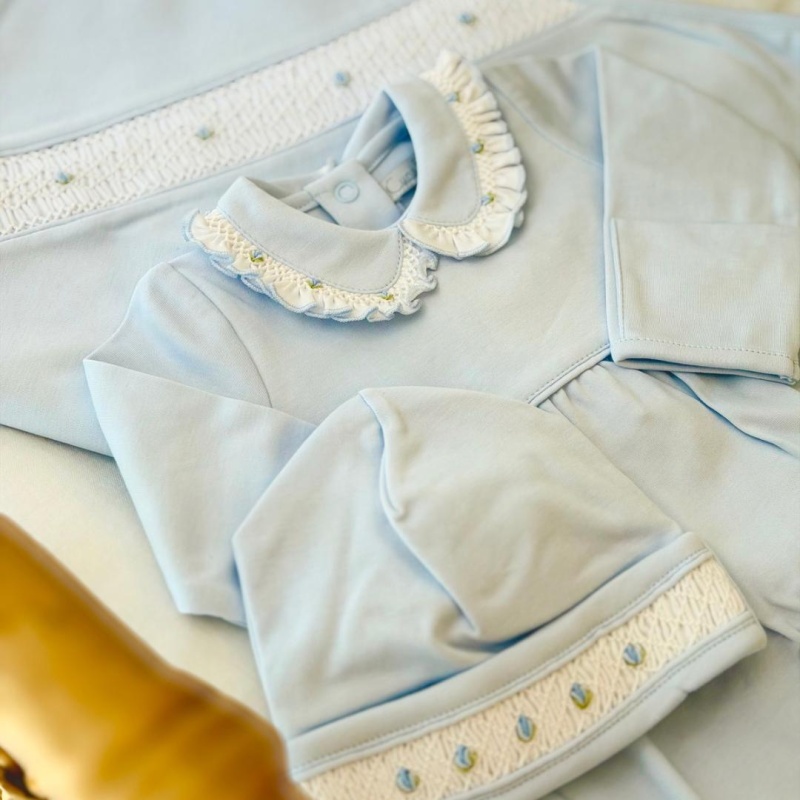 enterito con cuello smock celeste