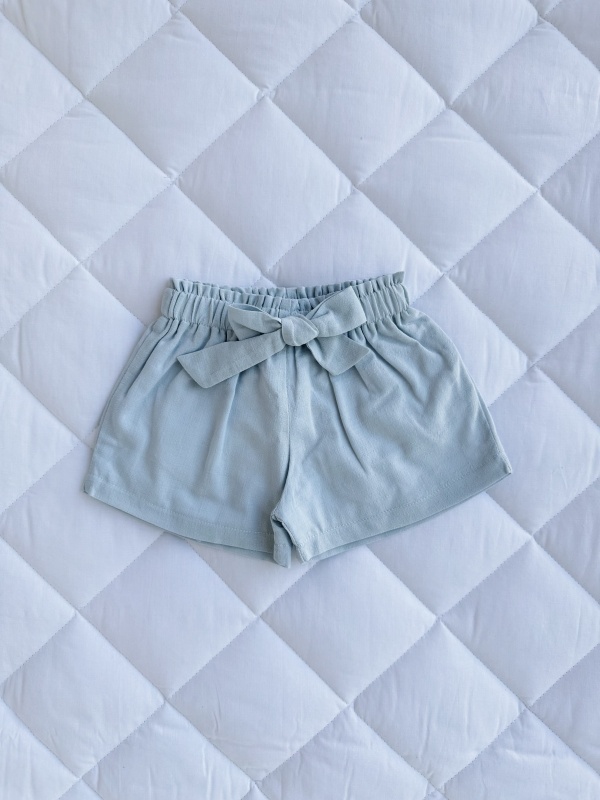 short con lazo lino celeste