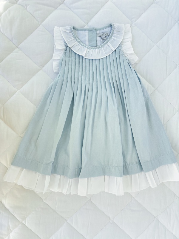 vestido con pliegues lino celeste