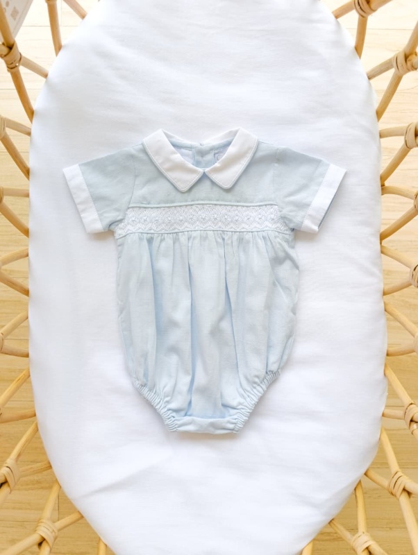 babucha con smock celeste