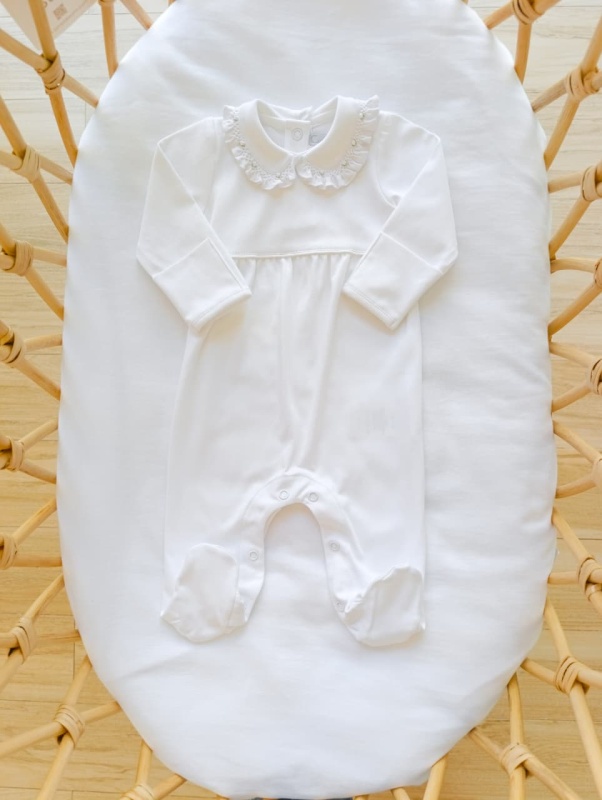 enterito con cuello smock blanco