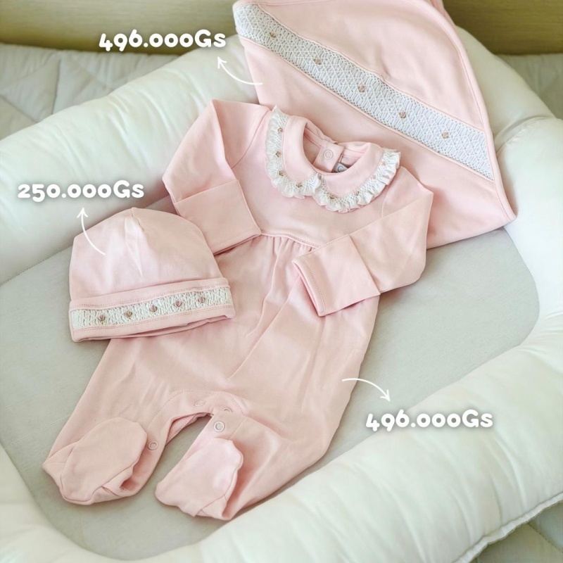 enterito con cuello smock rosa