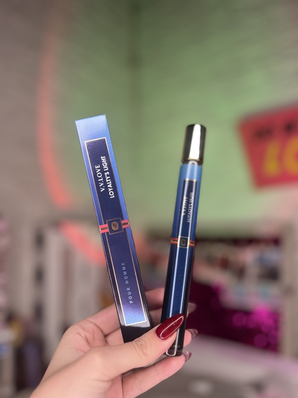 PERFUME DE BOLSILLO LOYALTY´S LIGHT MASCULINO V.V LOVE
