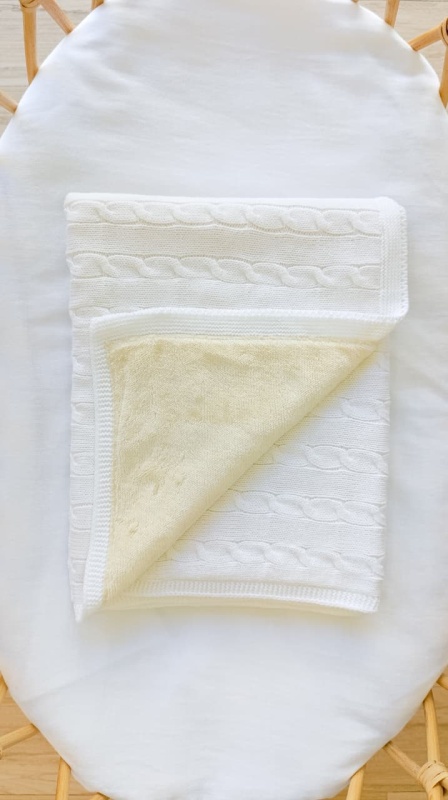 manta forrada con pielcita blanco